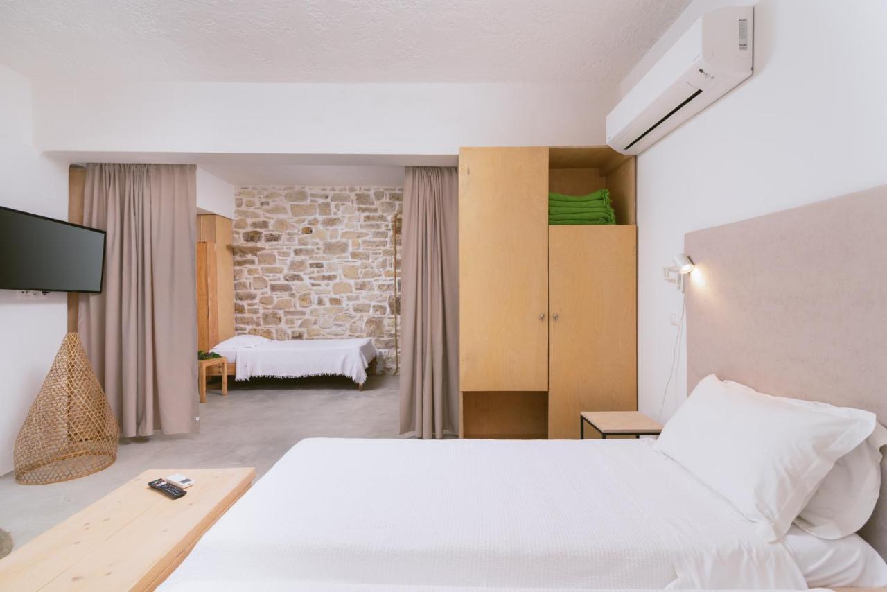 מטלה Die Zwei Brueder Art & Suites מראה חיצוני תמונה
