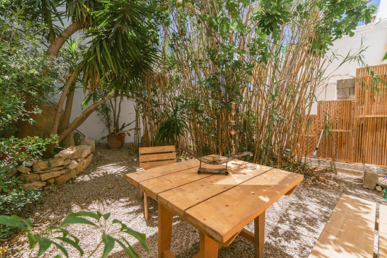 מטלה Die Zwei Brueder Art & Suites מראה חיצוני תמונה